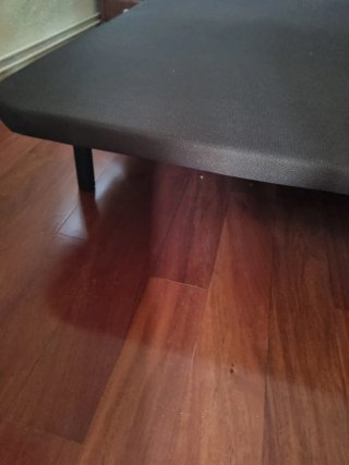 Base tapizada para cama con patas