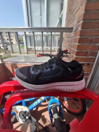Zapatillas Fila Negras Deportivas Ligeras