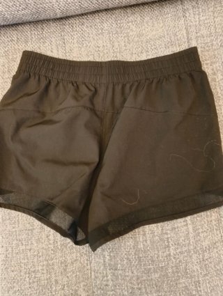Pantalones cortos deportivos verde oliva