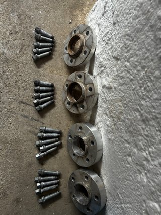 Separadores de rueda y tornillos