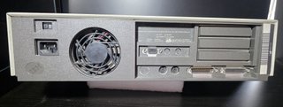 Ordenador IBM 8530-H41 con teclado