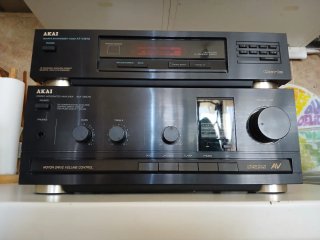 AMPLIFICADOR AKAI AM-M570 Y TUNER AT-M670