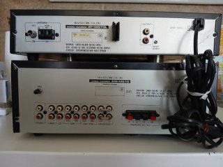 AMPLIFICADOR AKAI AM-M570 Y TUNER AT-M670