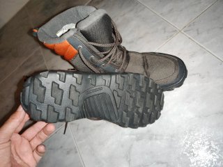 Botas Quechua Marrones y Naranjas