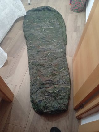 Saco de dormir ligero y de dotación