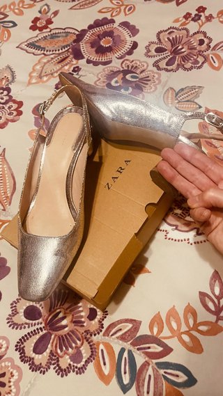 Zapatos plateados slingback