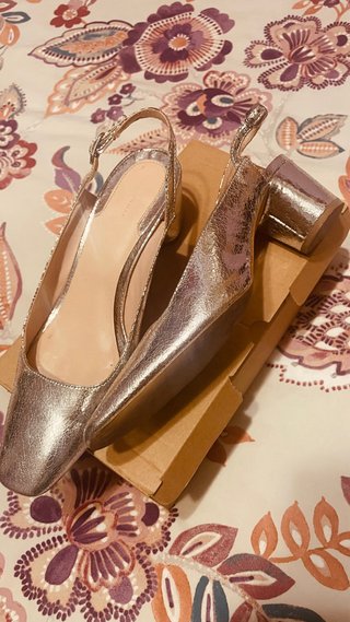 Zapatos plateados slingback