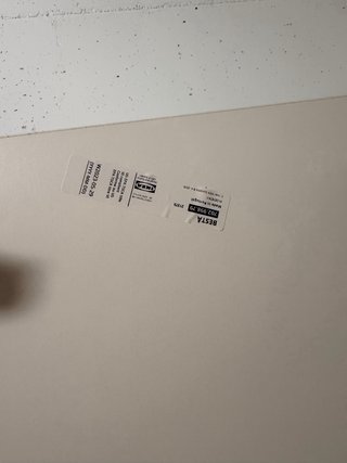 Mueble Besta IKEA cristal blanco y patas