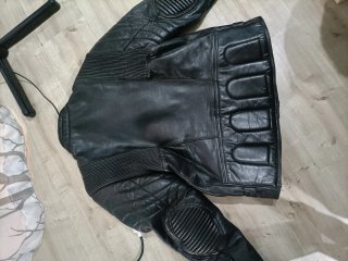 Chaqueta de cuero custom moto