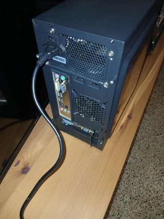 PC i3 8GB DDR3 SSD Gráfica 2GB DDR3