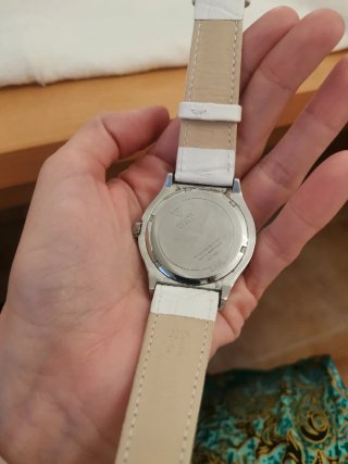 Reloj Guess W0289L2 Dorado y Blanco
