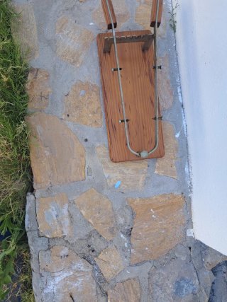 Jamonero de madera y metal