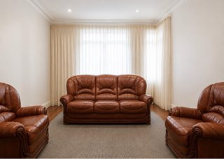 Conjunto Salón Piel Genuina y Madera Noble