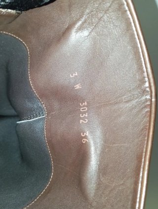 Prada  vero Pelle Marrone dà donna senza scatola