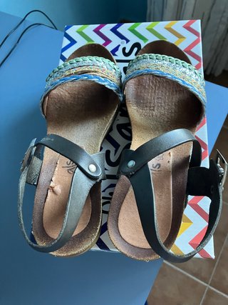 Sandalias de mujer con tiras trenzadas, con cuña