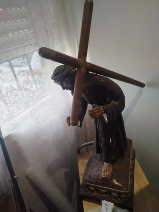 Figura Cristo con Cruz