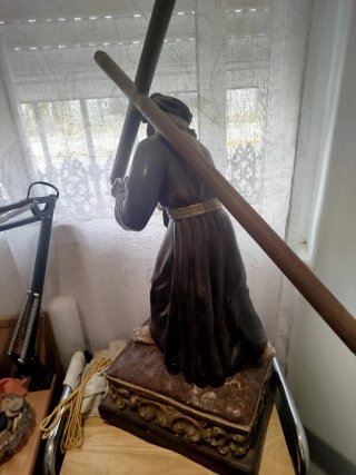 Figura Cristo con Cruz