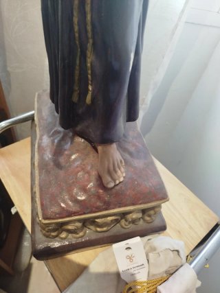 Figura Cristo con Cruz