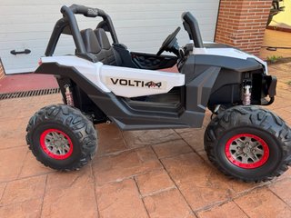 Buggy 4x4 con suspensión independiente