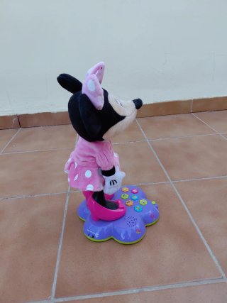 Peluche Minnie Mouse con base musical
