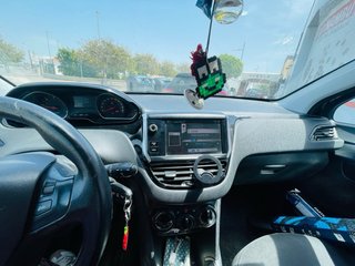 Peugeot 208 2012