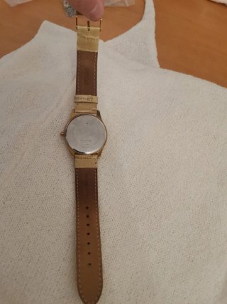 Reloj Guess W0768L2 Dorado y Beige