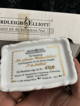 Caja musical Ardleigh & Elliott