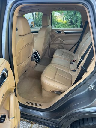 Porsche Cayenne 2012