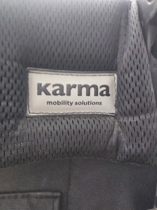 Silla de ruedas electrica  marca Karma
