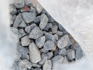 Bolsa de piedra negra, blanca o volcánica
