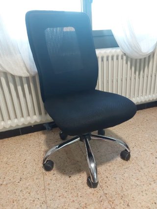 Silla oficina negra