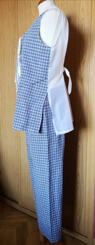 Traje verano top y pantalón azul y blanco talla M