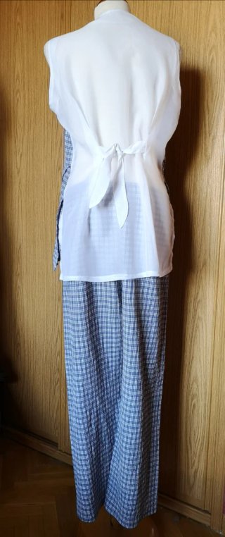 Traje verano top y pantalón azul y blanco talla M