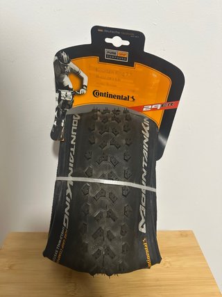 Cubierta Continental Mountain King 29x2.3