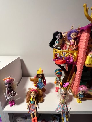 Casa Muñecas Enchantimals + Muñecas