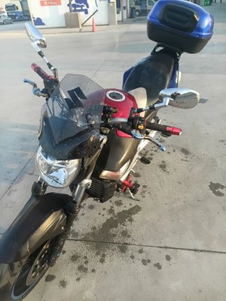 Suzuki GSR 600