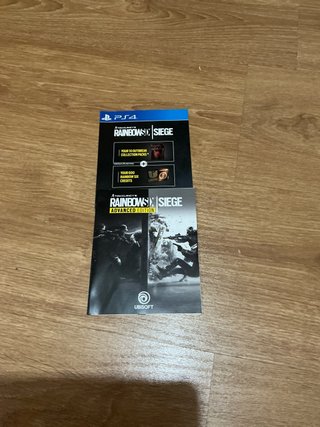PS4 Call of Duty WWII y Rainbow Six Siege