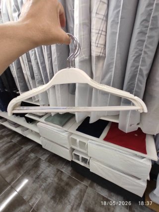 Perchas de madera