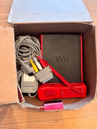 Nintendo Wii Mini Roja + Super Mario Bross