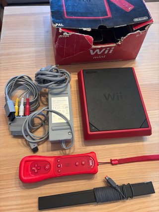 Nintendo Wii Mini Roja + Super Mario Bross
