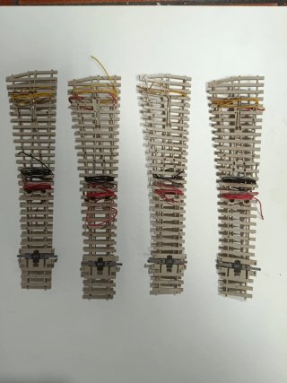 4 Desvíos HO Peco SL-E1095 Electrofrog usados