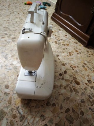 Máquina de coser Victoria