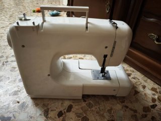 Máquina de coser Victoria