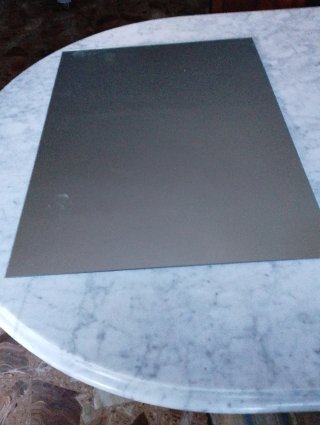 Due specchi da parete. Non spedito. 25€ entrambi