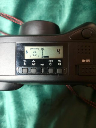 Nikon TW Zoom 85 Cámara Analógica