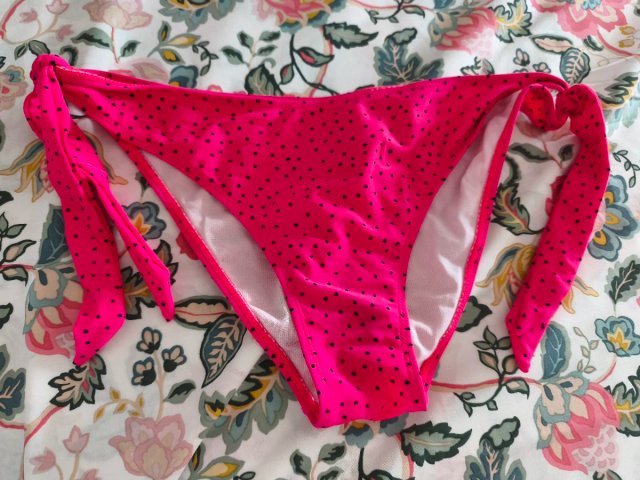 Braga bikini fucsia lunares