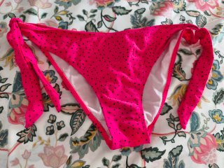 Braga bikini fucsia lunares