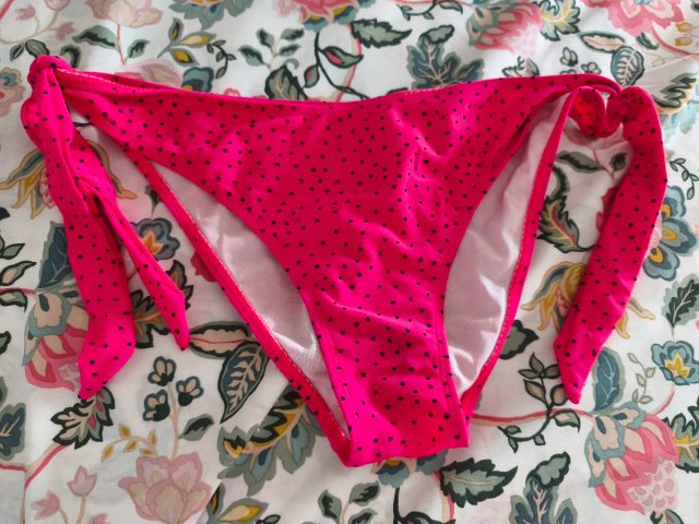Braga bikini fucsia lunares