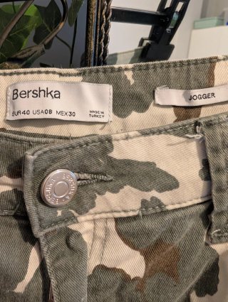 Pantalón cargo camuflaje