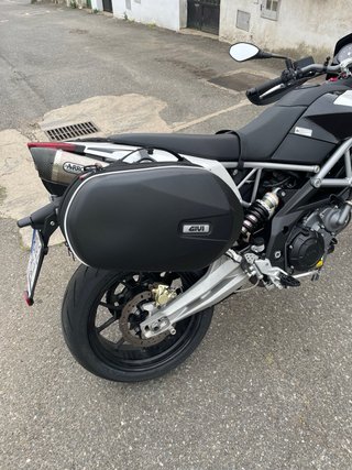 Aprilia Dorsoduro - 750cc - 14.200km